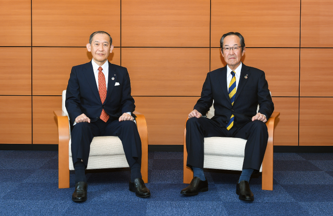 三重交通グループホールディングス株式会社